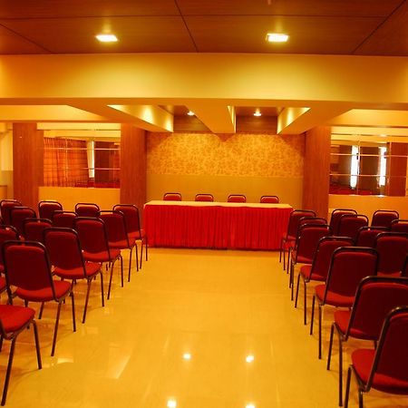 Hotel Mourya Residency Thane Buitenkant foto